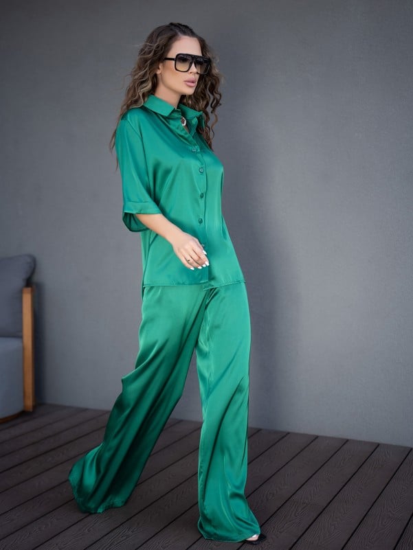 Green silk loose fit suit