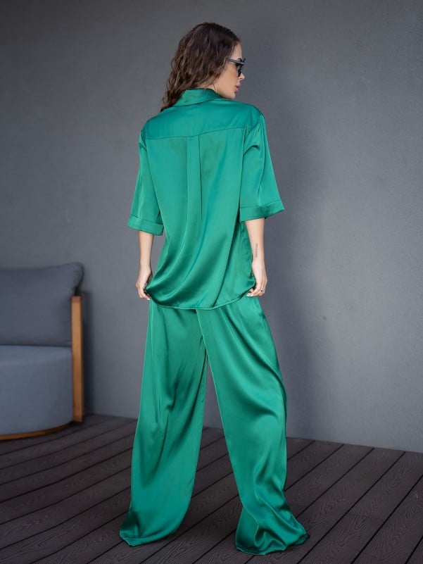 Green silk loose fit suit