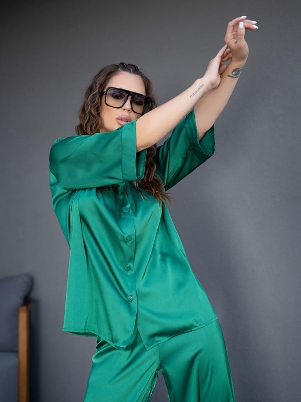 Green silk loose fit suit