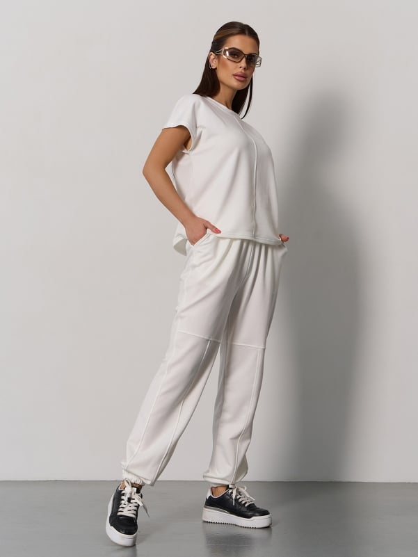 Milky pantsuit with a T-shirt -sku 15057