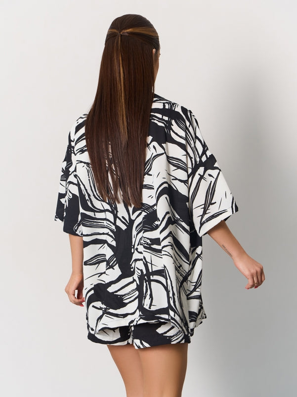 Black and white suit with loose shirt and shorts-sku  15170