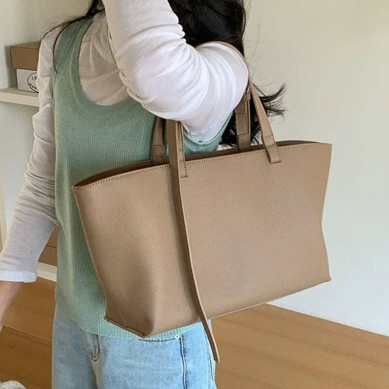 Formeki Tote  Large Capacity Fashion Handbag