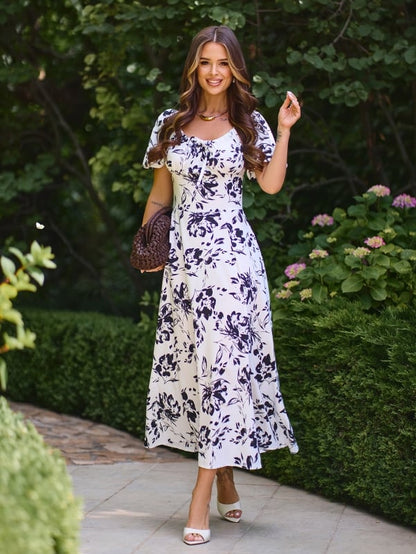 White retro dress with slit